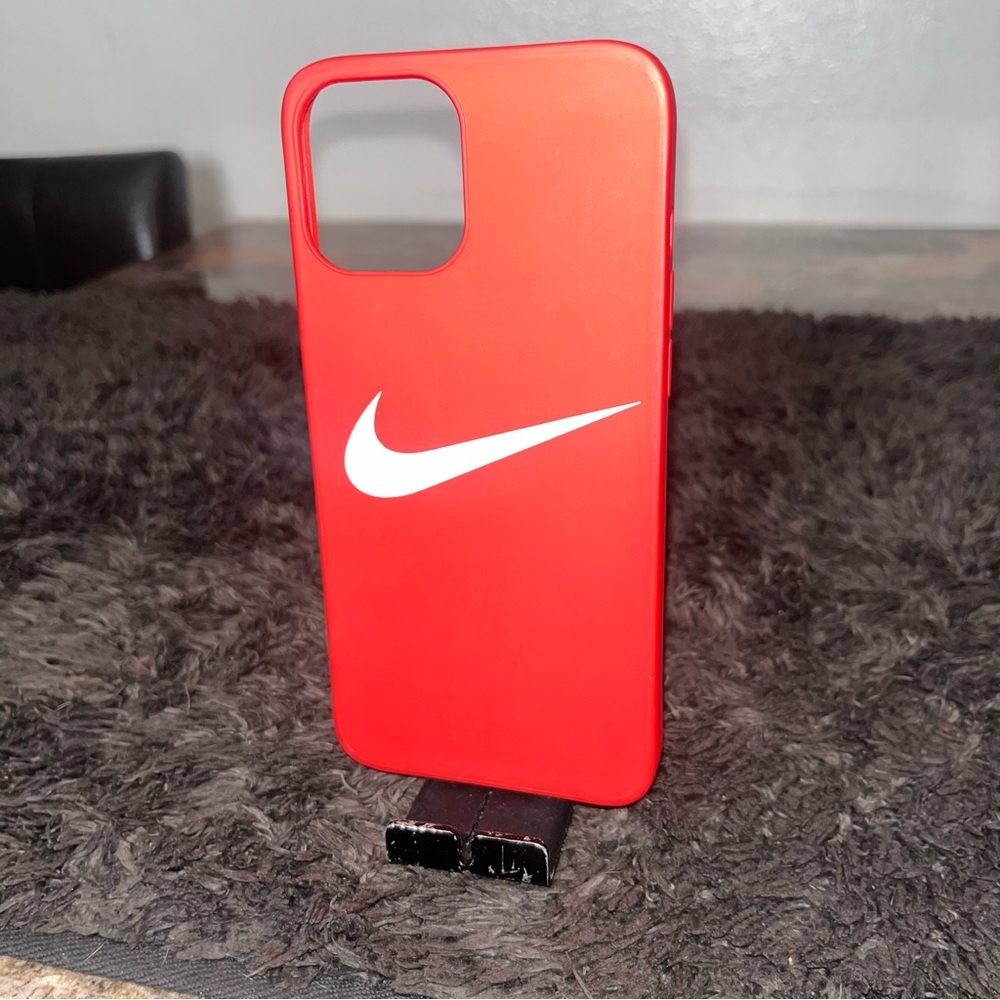 12 Pro Max Red Phone Case 🔥🔥🔥🔥🔥‼️‼️ - Picture 11 of 15